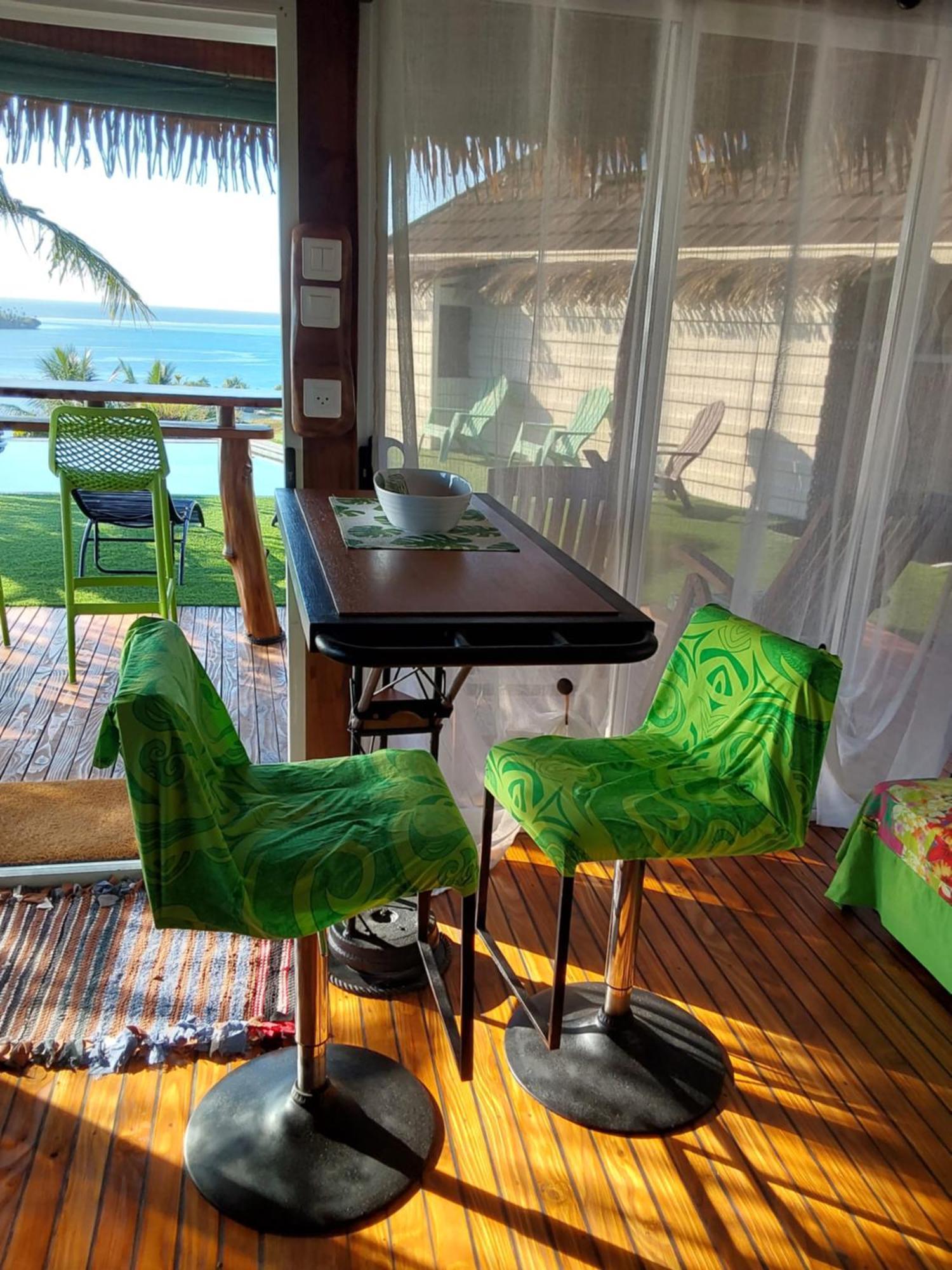 Fare Mahi Mahi Bed & Breakfast อุตูโรอา ภายนอก รูปภาพ