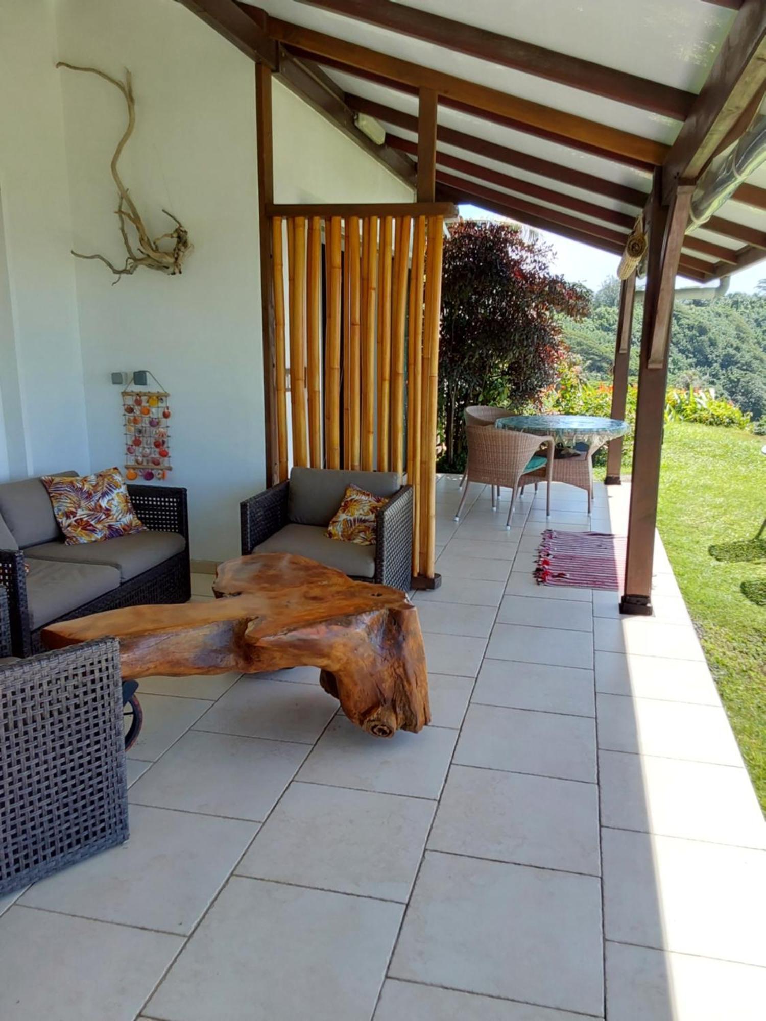 Fare Mahi Mahi Bed & Breakfast อุตูโรอา ภายนอก รูปภาพ