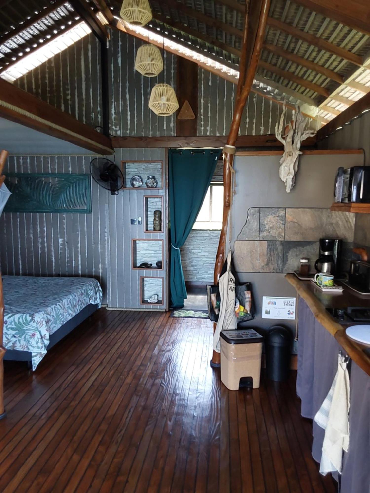 Fare Mahi Mahi Bed & Breakfast อุตูโรอา ภายนอก รูปภาพ