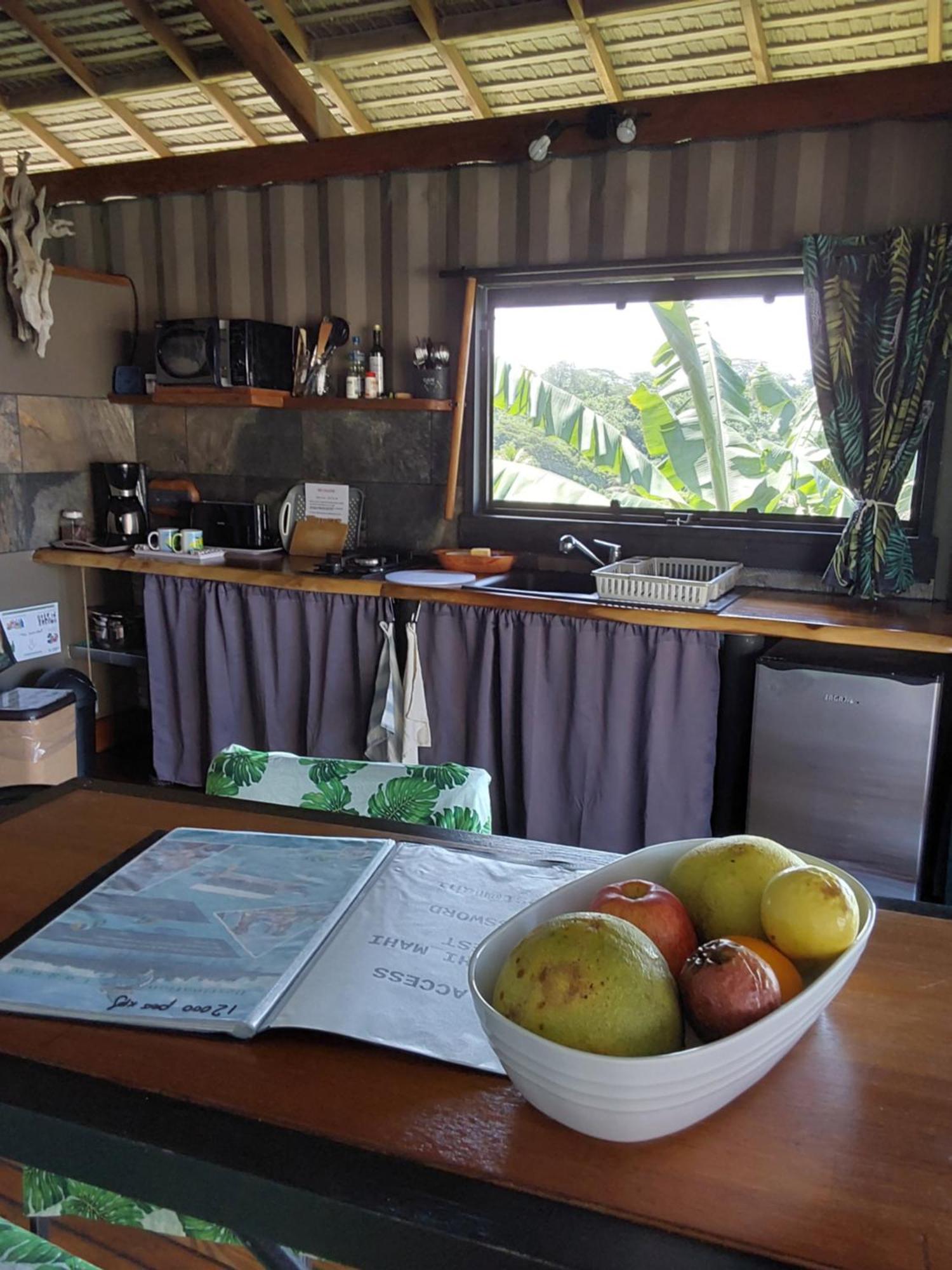 Fare Mahi Mahi Bed & Breakfast อุตูโรอา ภายนอก รูปภาพ