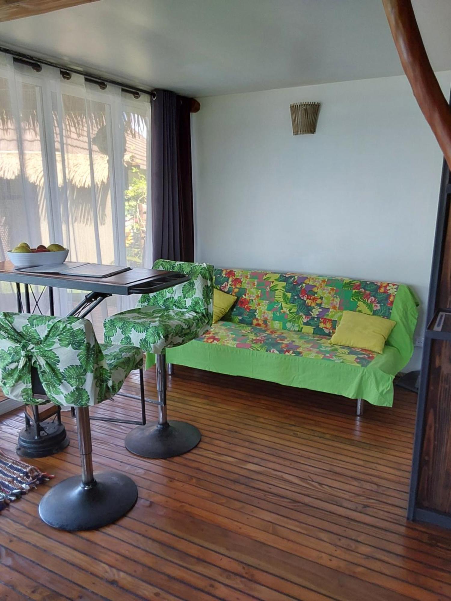 Fare Mahi Mahi Bed & Breakfast อุตูโรอา ภายนอก รูปภาพ