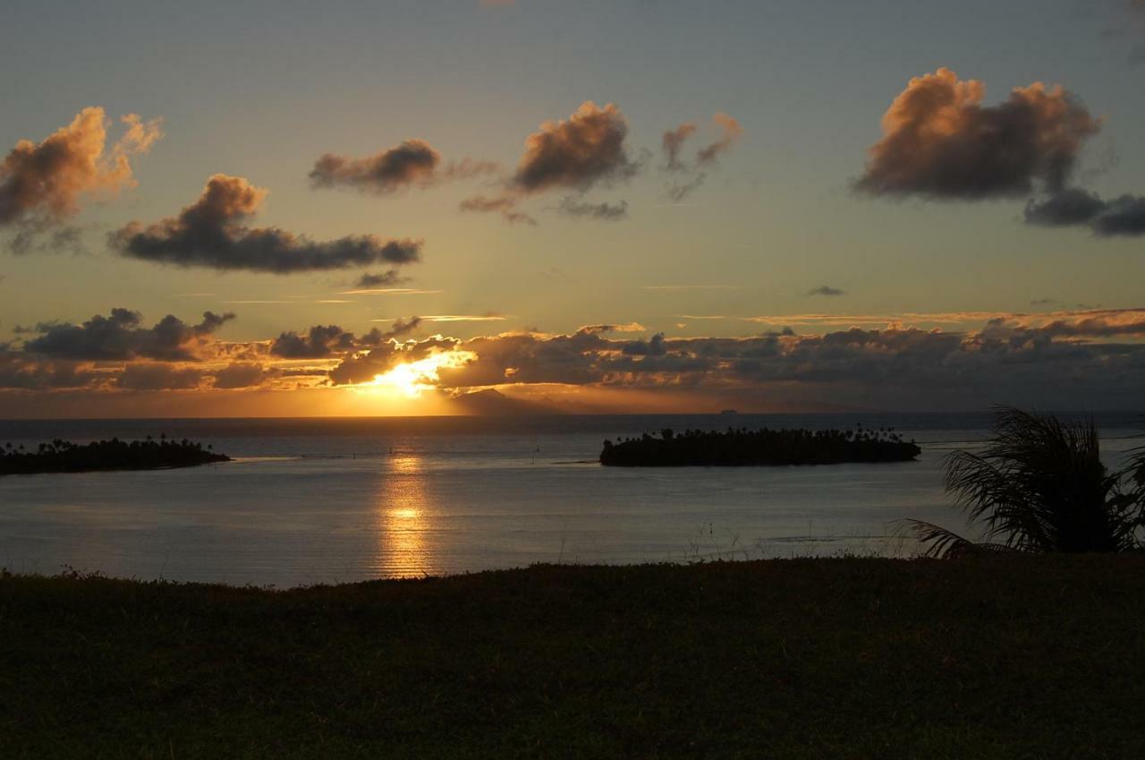 Fare Mahi Mahi Bed & Breakfast อุตูโรอา ภายนอก รูปภาพ